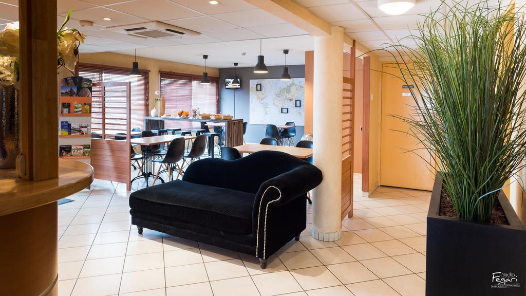 Hotel First Rodez Exteriör bild