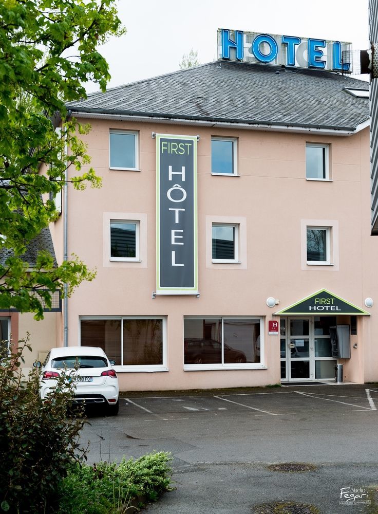 Hotel First Rodez Exteriör bild